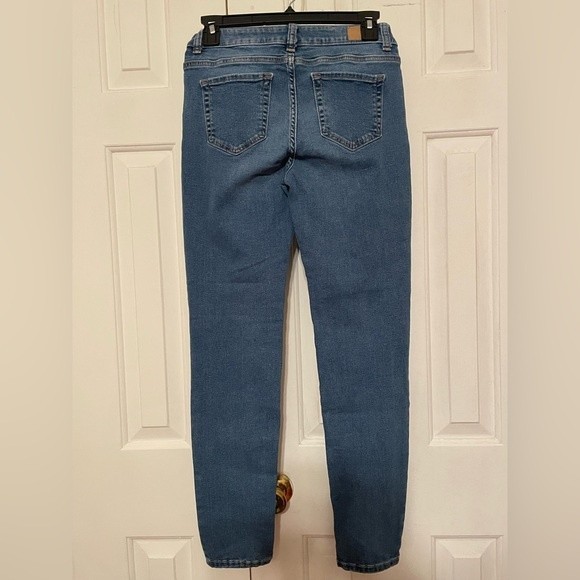 R1893 Distressed and ripped Jeans - Picture 2 of 7